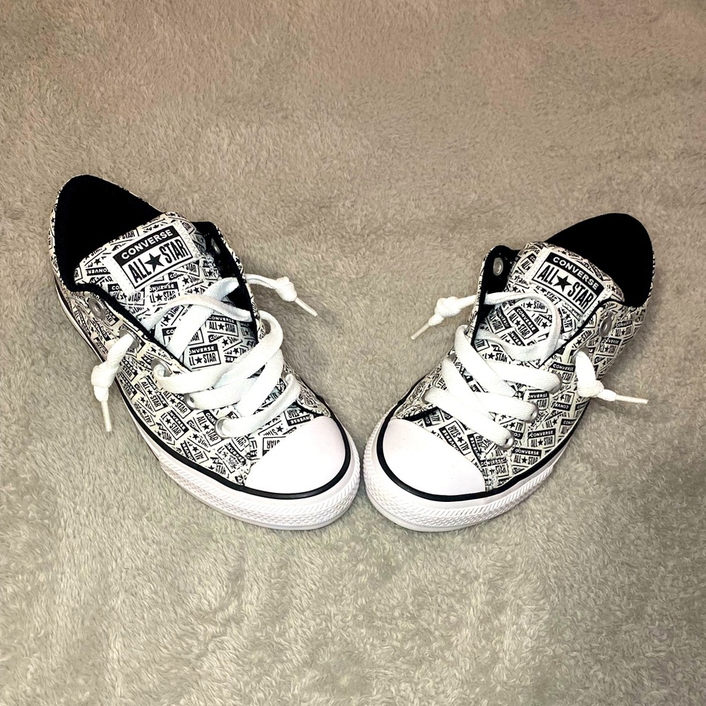 Super cute brand new kids converse